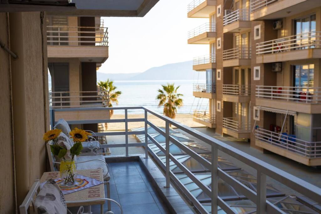 Apartments By The Beach Vlorë Exterior foto